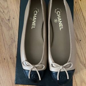 Chanel Beige/Black Ballerinas size 39